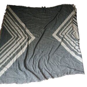 Gray and Cream Geometric Wrap